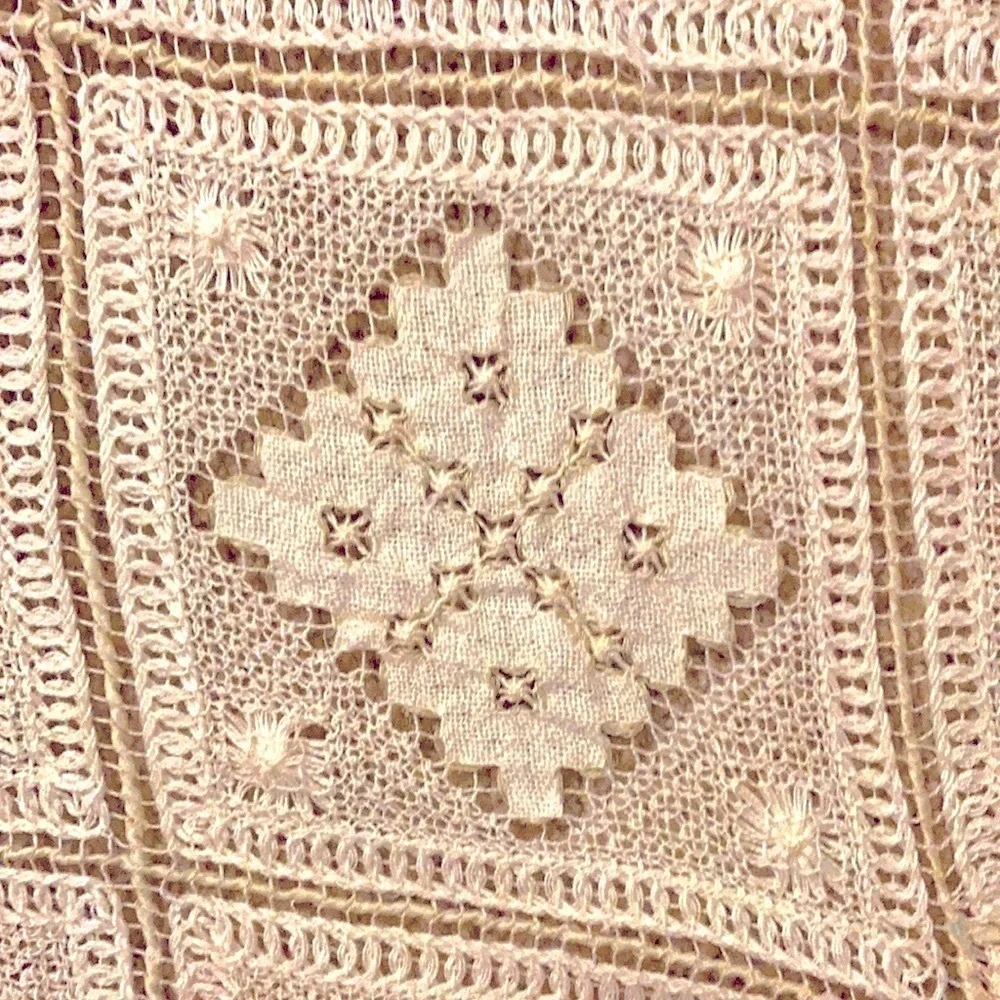 HANDMADE CROCHET VTG Ivory tablecloth / bedspread 94”x94”